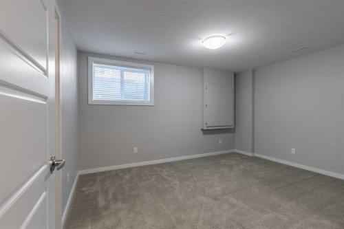 4-1202 Keystone Road West, Lethbridge, AB - Indoor Photo Showing Other Room