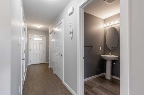 4-1202 Keystone Road West, Lethbridge, AB - Indoor