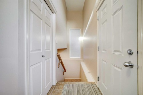 425 Edinburgh Road West, Lethbridge, AB - Indoor Photo Showing Other Room