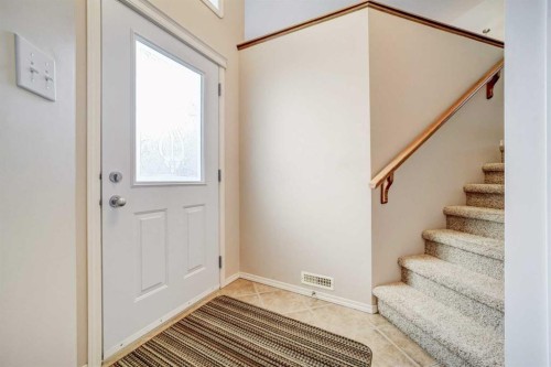 425 Edinburgh Road West, Lethbridge, AB - Indoor Photo Showing Other Room