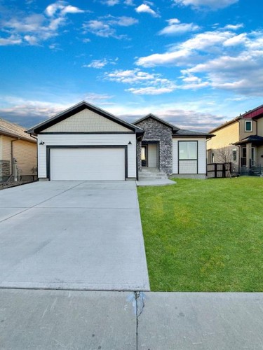 12 Northlander Way West, Lethbridge, AB - Outdoor