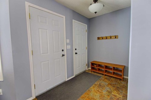 43 Chilcotin Way West, Lethbridge, AB - Indoor