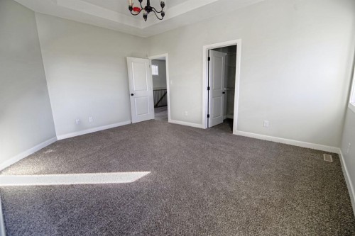 375 Skeena Crescent West, Lethbridge, AB - Indoor Photo Showing Other Room