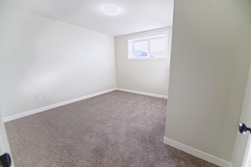 375 Skeena Crescent West, Lethbridge, AB - Indoor Photo Showing Other Room