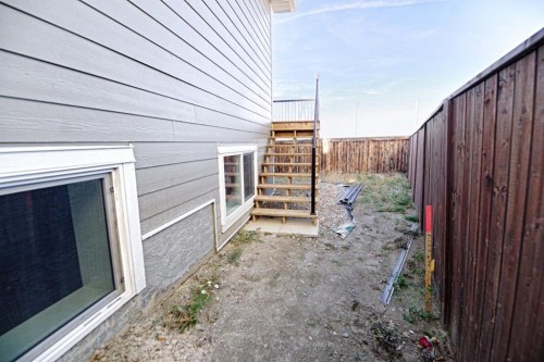 375 Skeena Crescent West, Lethbridge, AB - Outdoor With Exterior