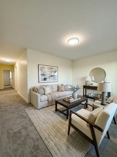 951 41 Avenue North, Lethbridge, AB - Indoor Photo Showing Living Room