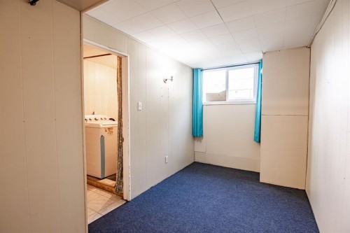 604 Terrace Park, Red Deer, AB - Indoor Photo Showing Other Room