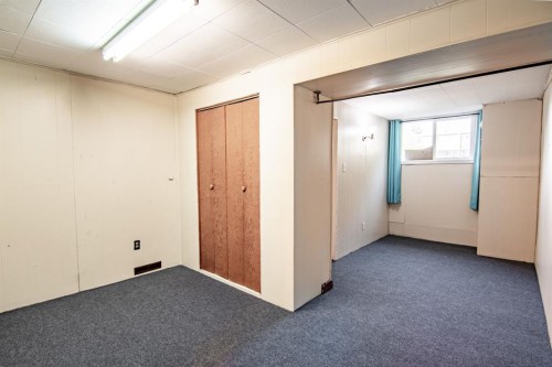 604 Terrace Park, Red Deer, AB - Indoor Photo Showing Other Room