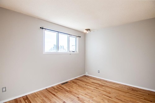 604 Terrace Park, Red Deer, AB - Indoor Photo Showing Other Room