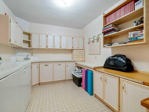 63004A 5 Highway, Welling, AB - Indoor Photo Showing Kitchen