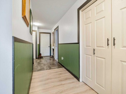 63004A 5 Highway, Welling, AB - Indoor Photo Showing Other Room