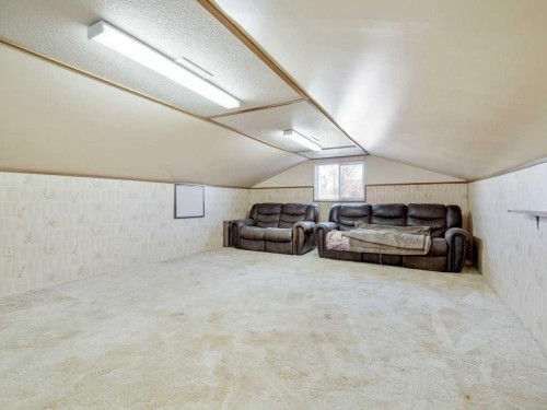 63004A 5 Highway, Welling, AB - Indoor Photo Showing Other Room