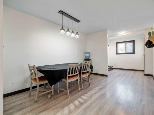 63004A 5 Highway, Welling, AB - Indoor Photo Showing Dining Room
