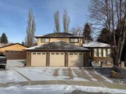 421 Sherwood Place WEST Lethbridge, AB T1K 6E5