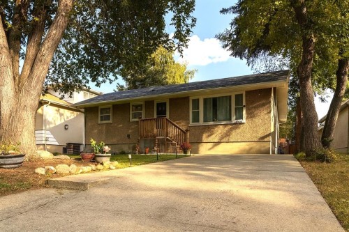 217 3 Street South, Vulcan, AB - Outdoor