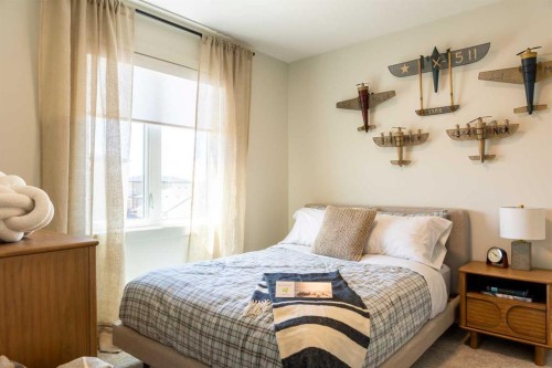 680 Devonia Road West, Lethbridge, AB - Indoor Photo Showing Bedroom