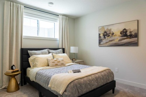 680 Devonia Road West, Lethbridge, AB - Indoor Photo Showing Bedroom