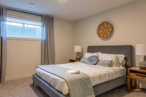 680 Devonia Road West, Lethbridge, AB - Indoor Photo Showing Bedroom