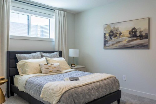 680 Devonia Road West, Lethbridge, AB - Indoor Photo Showing Bedroom