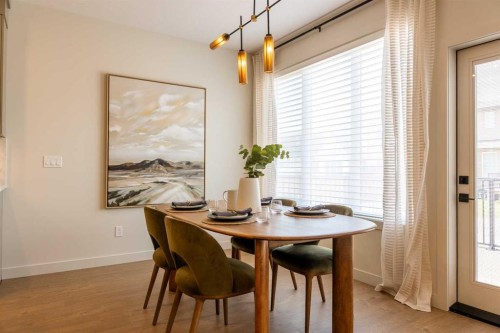 680 Devonia Road West, Lethbridge, AB - Indoor Photo Showing Dining Room