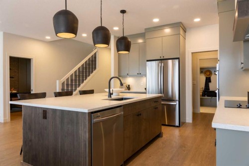 680 Devonia Road West, Lethbridge, AB - Indoor Photo Showing Kitchen With Upgraded Kitchen