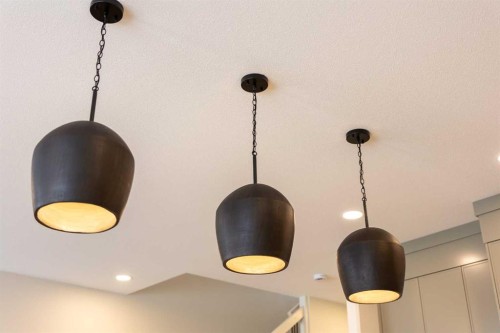 680 Devonia Road West, Lethbridge, AB - Indoor