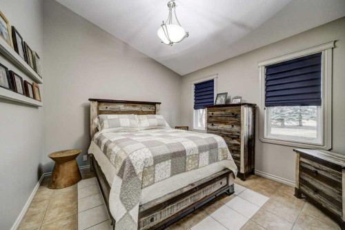 93065 Range Rd 164, Rural Taber, M.D. Of, AB - Indoor Photo Showing Bedroom