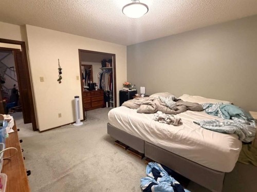 5214 38 Avenue, Taber, AB - Indoor Photo Showing Bedroom