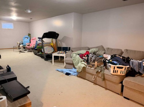 5214 38 Avenue, Taber, AB - Indoor