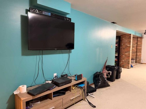 5214 38 Avenue, Taber, AB - Indoor