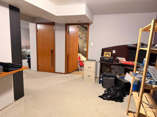 5214 38 Avenue, Taber, AB - Indoor