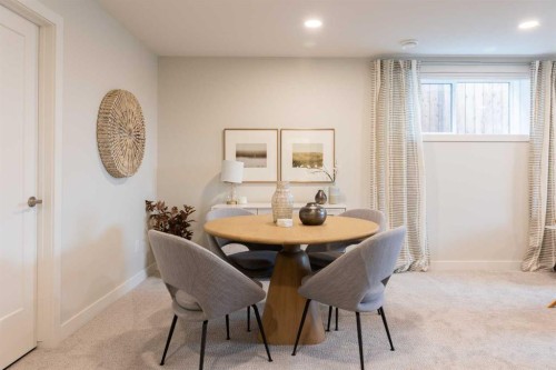 552 Riverhills Way West, Lethbridge, AB - Indoor Photo Showing Dining Room