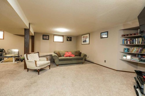 562 27 Street, Fort Macleod, AB - Indoor Photo Showing Basement
