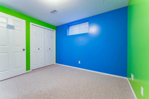 80 S 50 W, Raymond, AB - Indoor Photo Showing Other Room