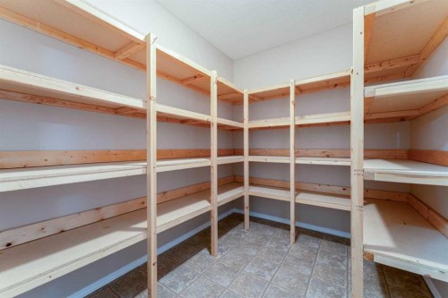 80 S 50 W, Raymond, AB - Indoor With Storage