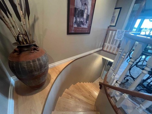 97 Ridgewood Crescent West, Lethbridge, AB - Indoor Photo Showing Other Room