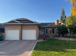 97 Ridgewood Crescent WEST Lethbridge, AB T1K 6C9