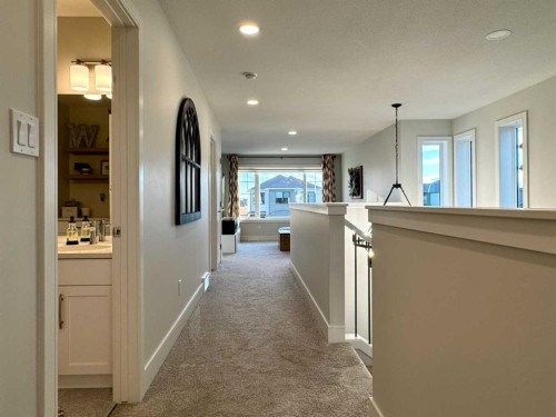 127 Goldenrod Road West, Lethbridge, AB - Indoor Photo Showing Other Room