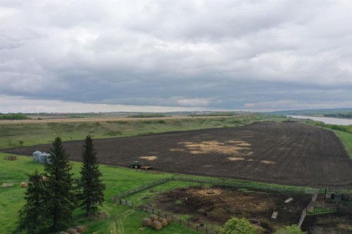121048 Twp Rd 555, Brosseau, AB 