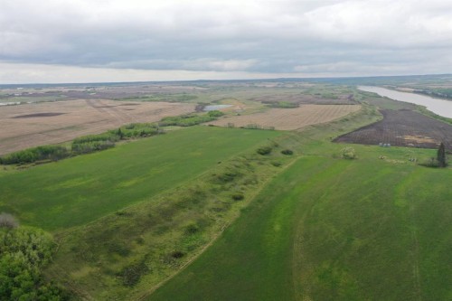 121048 Twp Rd 555, Brosseau, AB 
