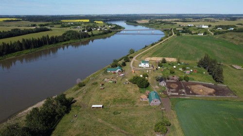 121048 Twp Rd 555, Brosseau, AB 