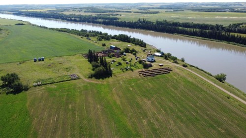 121048 Twp Rd 555, Brosseau, AB 
