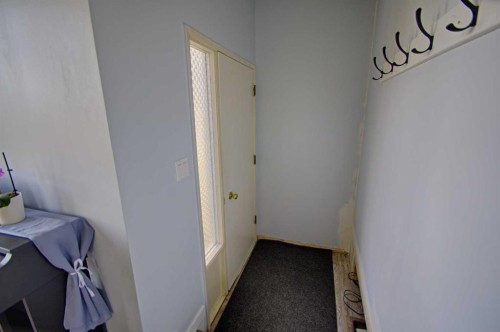 5818 53 Street, Taber, AB - Indoor