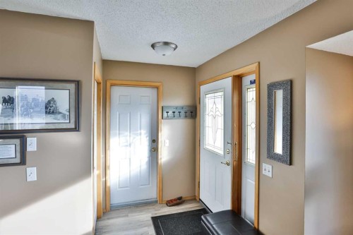 105 Aspen Way, Vulcan, AB - Indoor Photo Showing Other Room