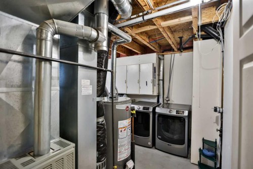 105 Aspen Way, Vulcan, AB - Indoor Photo Showing Laundry Room