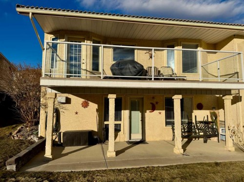 211 Canyon Boulevard West, Lethbridge, AB - Outdoor