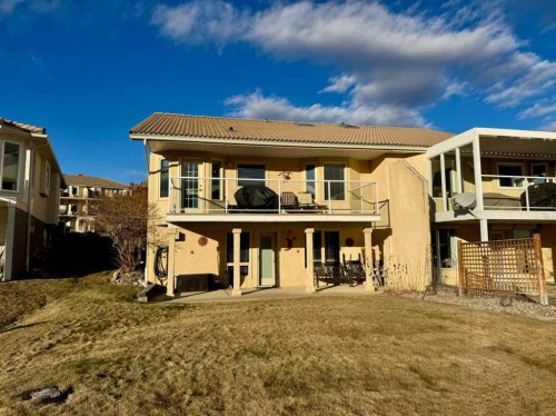 211 Canyon Boulevard West, Lethbridge, AB - Outdoor