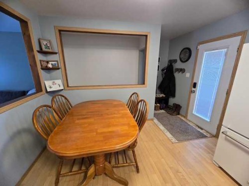 5605 57 Street, Taber, AB - Indoor Photo Showing Dining Room