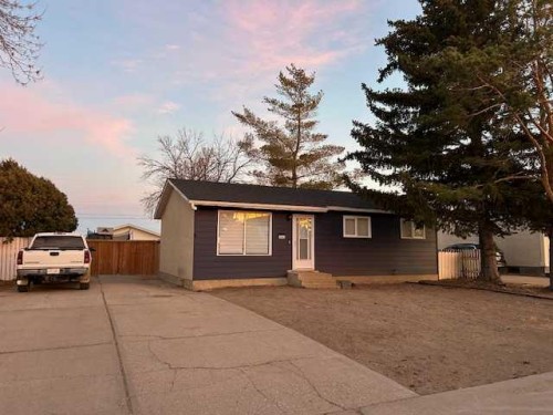 5605 57 Street, Taber, AB - Outdoor