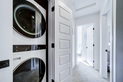 75 Blackwolf Pass North, Lethbridge, AB - Indoor Photo Showing Laundry Room